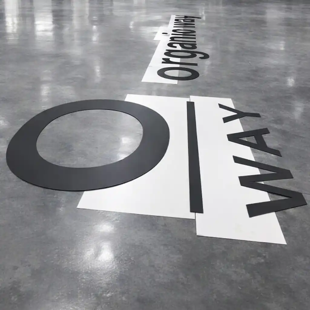Insegna PVC nero lettere singole con dima