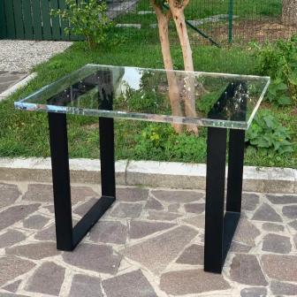 Tavolo PLEXIGLAS® e metallo - immagine 2